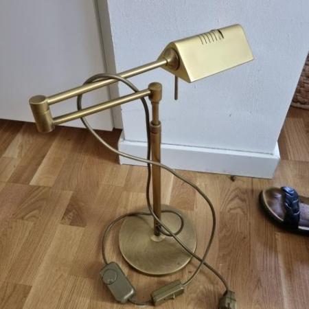 Rez Asztali Lámpa Szögletes Fejjel