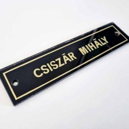 Csiszár névtábla